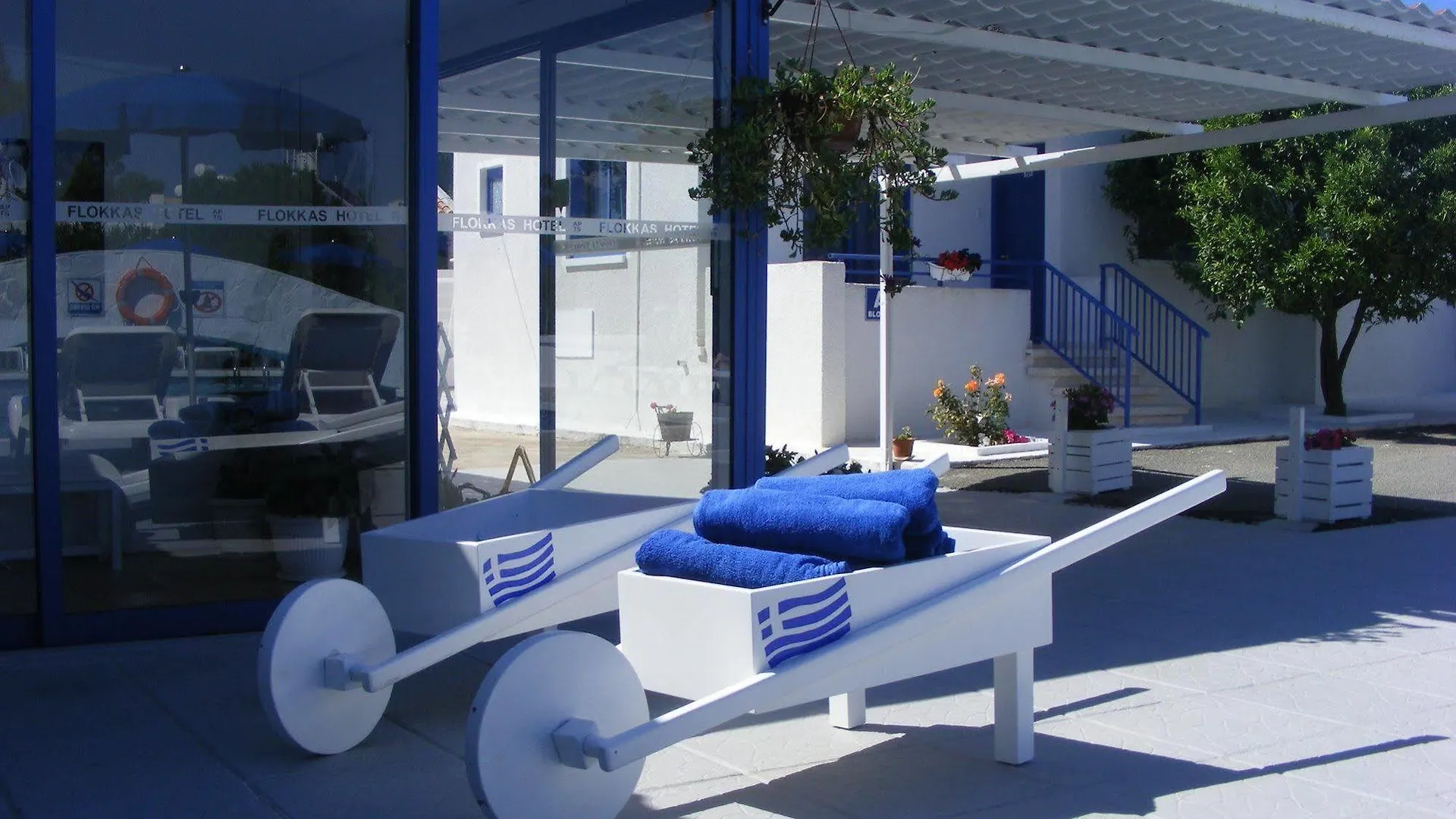Flokkas Hotel Apartments Protaras 2*,